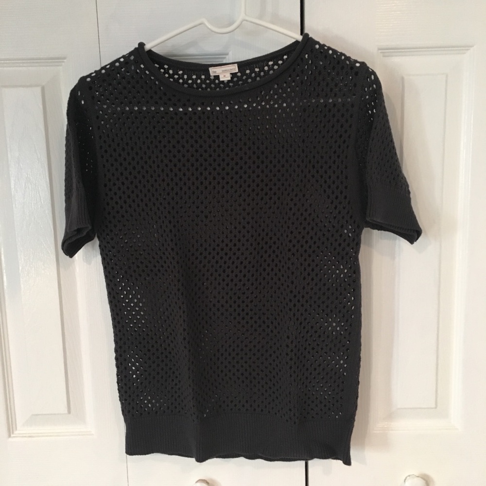 Gap medium short sleeve sweater. Taupe